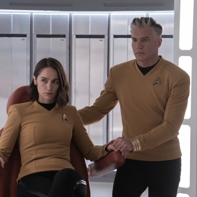 L to R Melanie Scrofano as Batel and Anson Mount as Capt. Pike in season 3 , Episode 3 of Strange New Worlds streaming on Paramount+. Photo Credit: Marni GrossmanParamount+