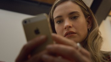 Lily James as Whitney Wolfe Herd in 20th Century Studios' SWIPED. Photo courtesy of 20th Century Studios © 2025 20th Century Studios. All Rights Reserved.