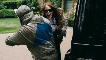 Emma Stone kidnapped in Bugonia