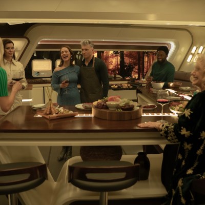 Jess Bush as Chapel, Rebecca Romijn as Una, Melanie Scrofano as Batel, Anson Mount as Capt. Pike, Babs Olusanmokun as MíBenga, Carol Kane as Celia and Christina Chong as Laían in season 3, Episode 10 of Strange New Worlds streaming on Paramount+. Photo Credit: Marni Grossman/Paramount+