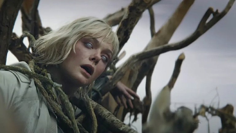 Elle Fanning in Predator Badlands