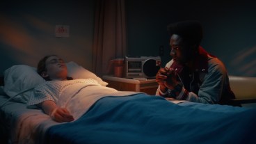 STRANGER THINGS. (L to R) Sadie Sink as Max Mayfield and Caleb McLaughlin as Lucas Sinclair in STRANGER THINGS. Cr. Courtesy of Netflix © 2025