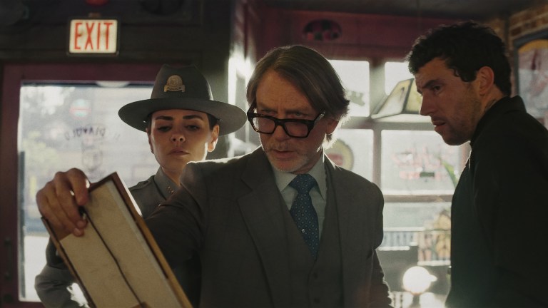 Wake Up Dead Man: A Knives Out Mystery. (L-R) Mila Kunis, Daniel Craig and Josh O’Connor in Wake Up Dead Man: A Knives Out Mystery. Cr. Courtesy of Netflix © 2025