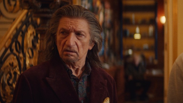 (L-R) Trevor Slattery (Sir Ben Kingsley) and Simon Williams/Wonder Man (Yahya Adbul-Mateen II) in Marvel Television's WONDER MAN, exclusively on Disney+. Photo courtesy of Marvel Television. © 2025 MARVEL