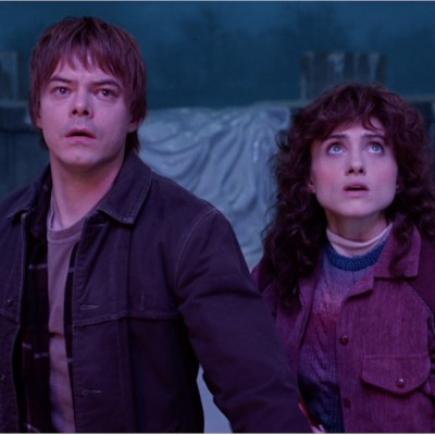 STRANGER THINGS: SEASON 5. (L to R) Charlie Heaton as Jonathan Byers and Natalia Dyer as Nancy Wheeler in Stranger Things: Season 5. Cr. COURTESY OF NETFLIX © 2025