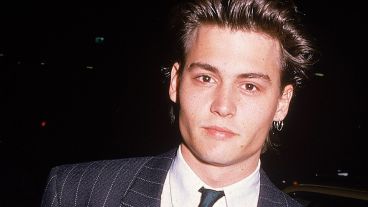 20 Celebs Who Seem Totally Different Without Their ‘Look’