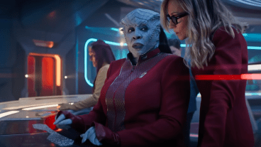 Gina Yashere and Holly Hunter in Star Trek: Starfleet Cademy