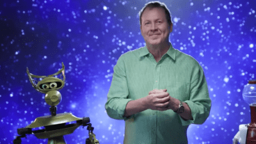 Michael J. Nelson and the bots introducing MST3K: The RiffTrax Experiments