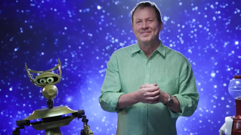 Michael J. Nelson and the bots introducing MST3K: The RiffTrax Experiments