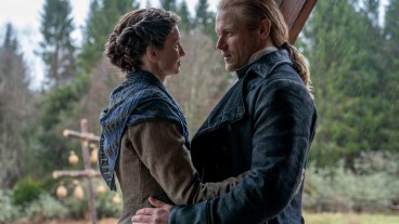 Caitríona Balfe and Sam Heughan in Outlander season 8