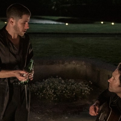 Nick Jonas as Danny and Paul Rudd as Rick in Power Ballad.