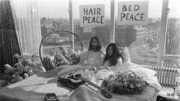 15 Celebrity Scandals from the 1970s That Would Break Twitter Today