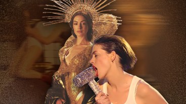 Anne Hathaway Mother Mary Wrecking Ball