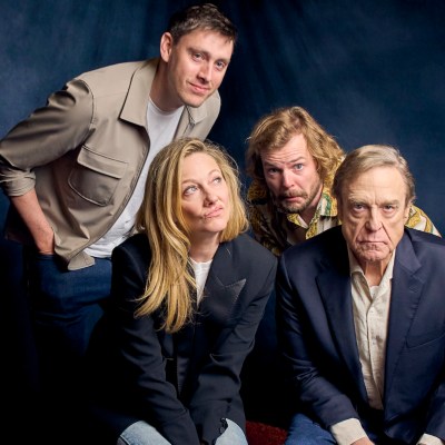 Edd Benda, Stephen Helstad, Judy Greer, and John Goodman of the film Chili Finger in Den of Geek studio at SXSW 2026.