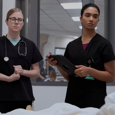 Taylor Dearden and Supriya Ganesh on The Pitt season 2.