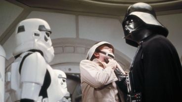 15 Funny Movie Mistakes You Won’t Unsee Once You Notice Them