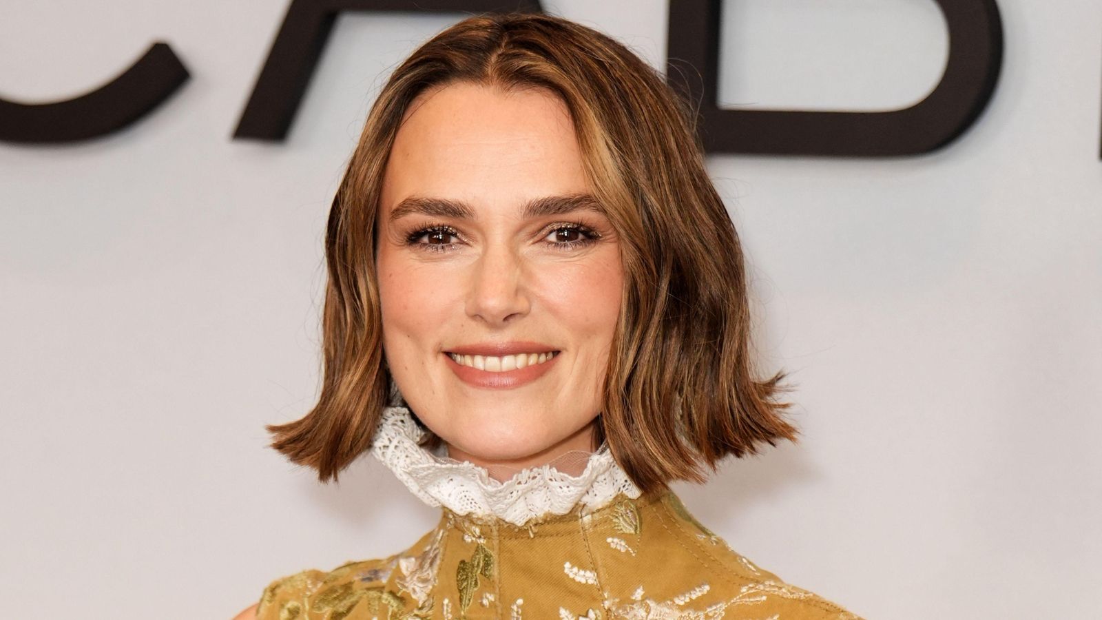 15 Celebs Who Have Looked the Same for 25 Years