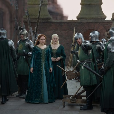 House of the Dragon season 3 episode 2 - Alicent (Olivia Cooke) and Helaena (Phia Saban)