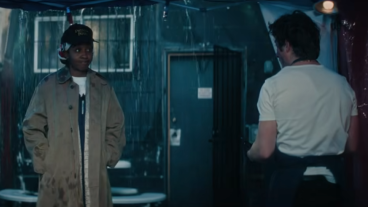 Ayo Edebiri and Jeremy Allen White in The Bear season 5