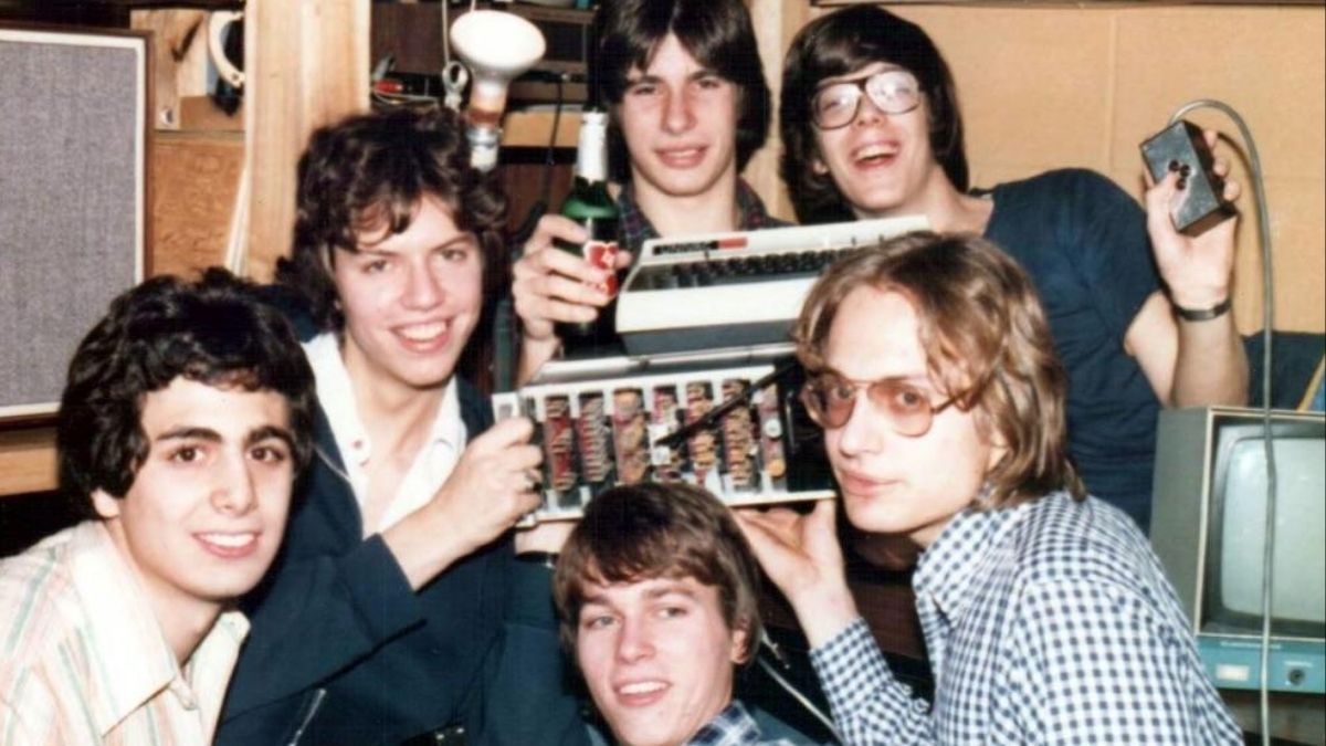 15 Vintage Photos of Gaming in the 70s & 80s