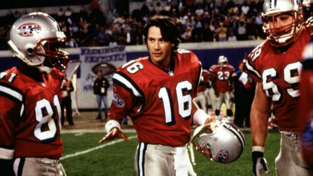 15 Actors Who Really Can’t Play Sports