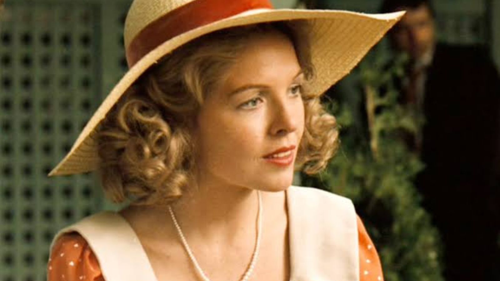 14 Classic Actors at 20 Years Old, Then and Now