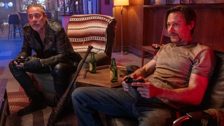 Jeffrey Dean Morgan and Jimmi Simpson in The Walking Dead: Dead City Season 3