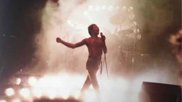 15 Classic Concert Photos Remembering the ’70s & ’80s