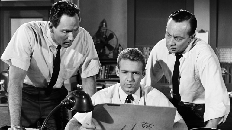 87TH PRECINCT -- "Ramon" Episode 27 -- Pictured: (l-r) Gregory Walcott as Det. Roger Havilland, Norman Fell as Det. Meyer Meyer -- (Photo by: NBC/NBCU Photo Bank)