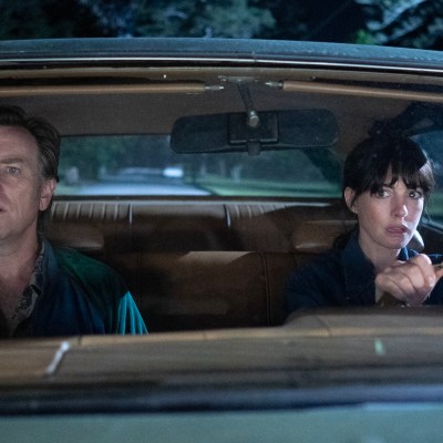Anne Hathaway and Ewan McGregor in End of Oak Street Ending