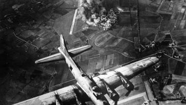 11 Fascinating WWII Facts for the Biggest History Geeks