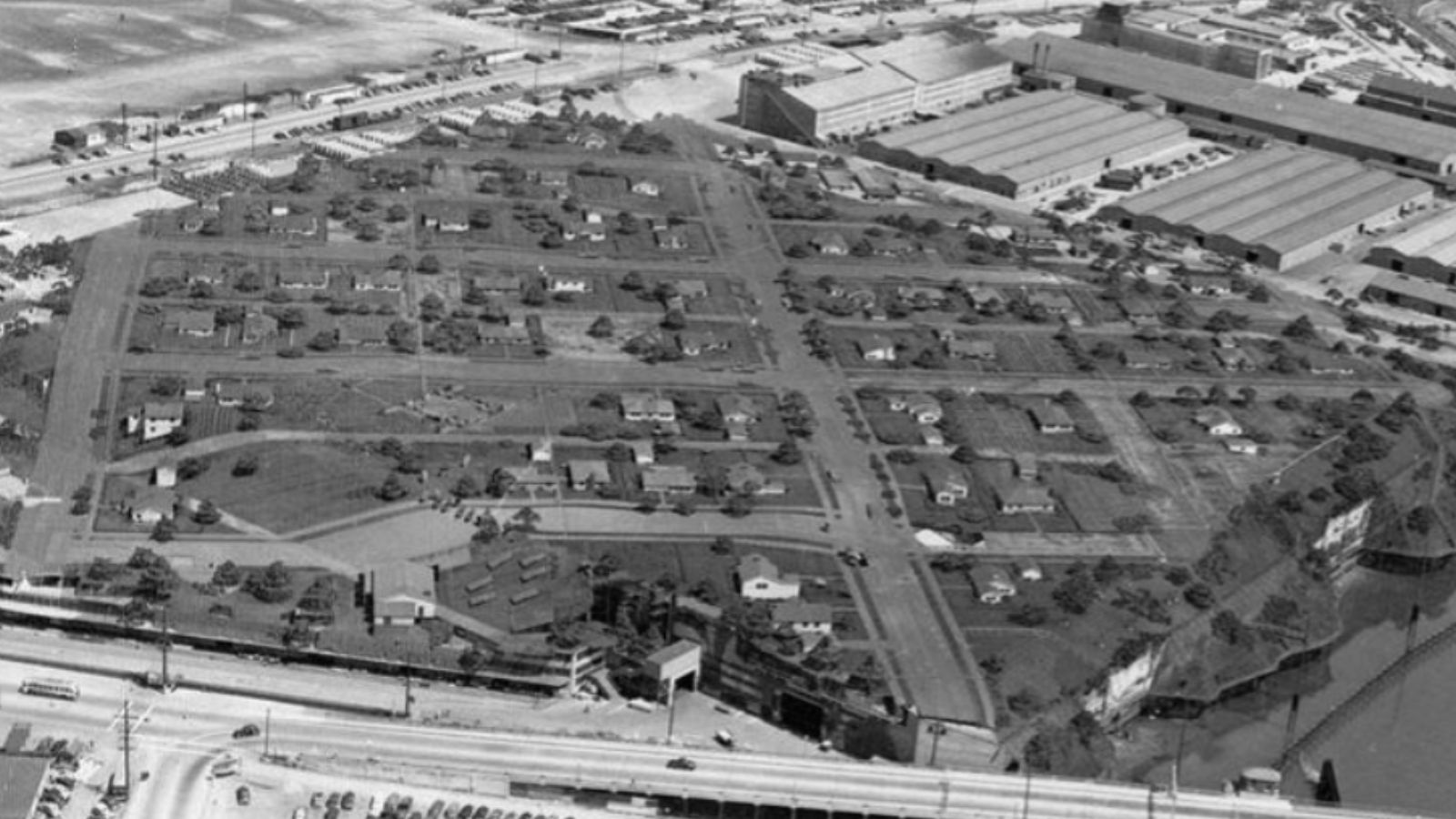 15 ‘Dark’ Photos and Facts from American History