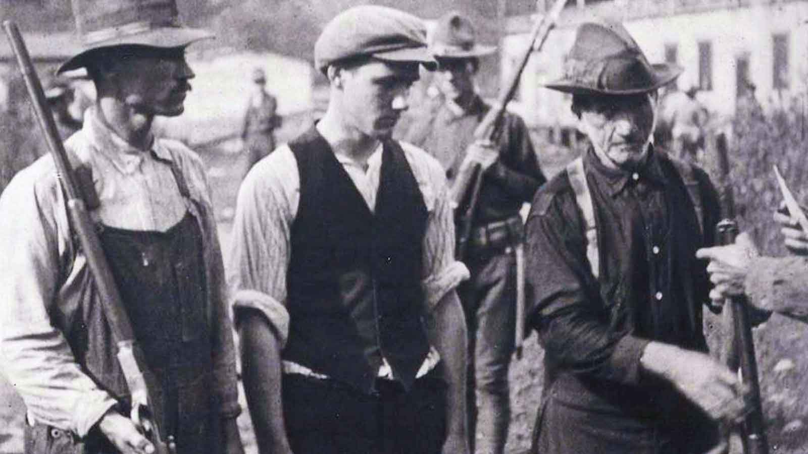 15 Wild Historical Events That Have Yet to Be Made Into a Movie