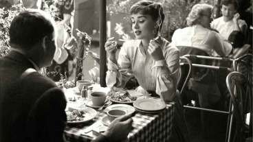 15 Things You Can Spot in Old Movies That Would Never Happen Today