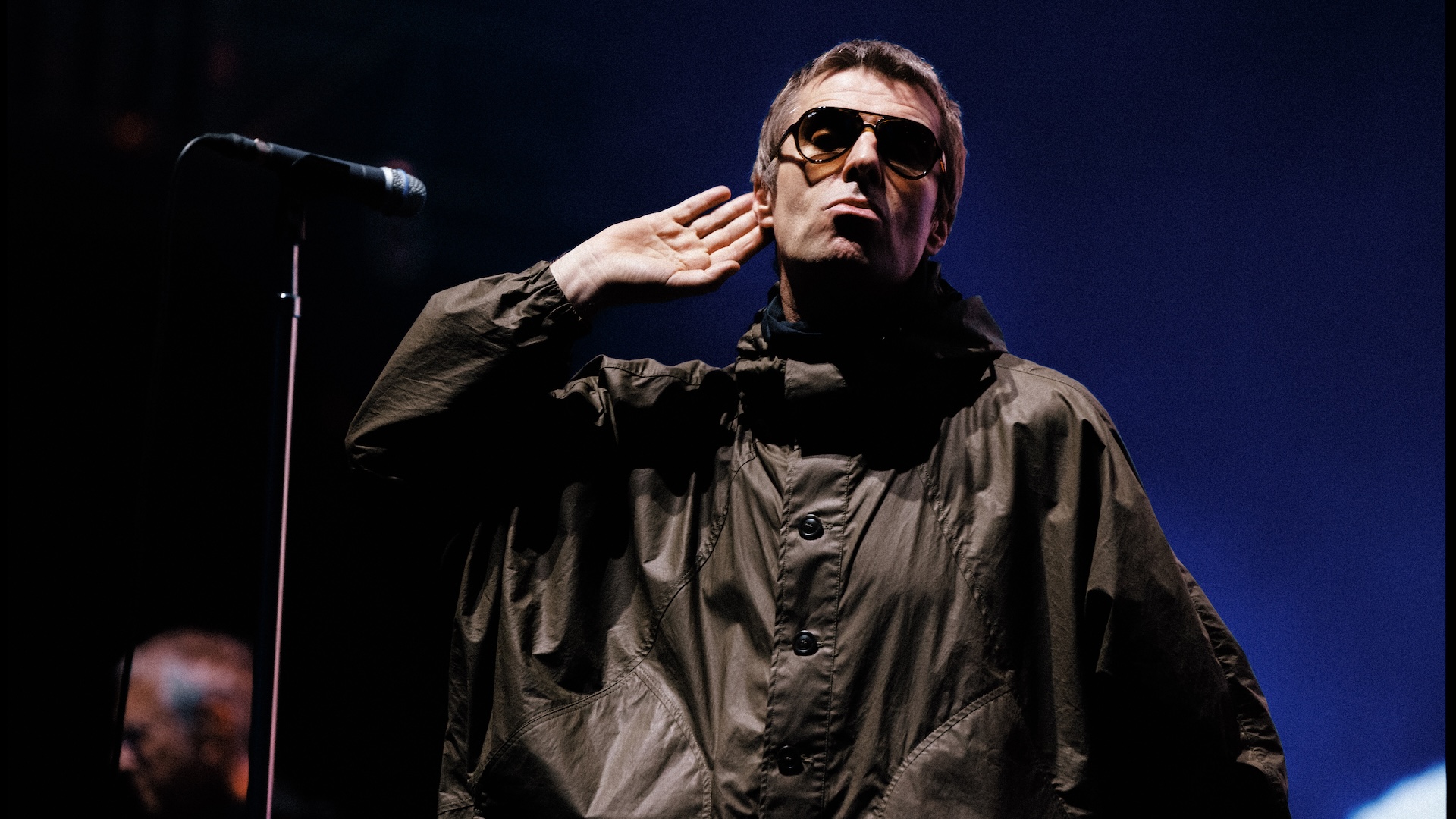 Acquiescing: New Oasis Documentary Captures a Pop Music Phenomenon for the Non-Believers