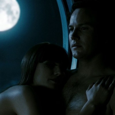Nite Owl (Patrick Wilson) and Silk Spectre (Malin Akerman) in Watchmen.
