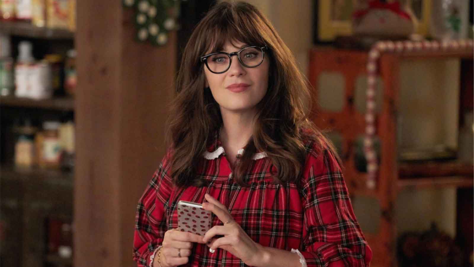 15 TV Episodes Built Around a Real Problem Happening Behind the Scenes