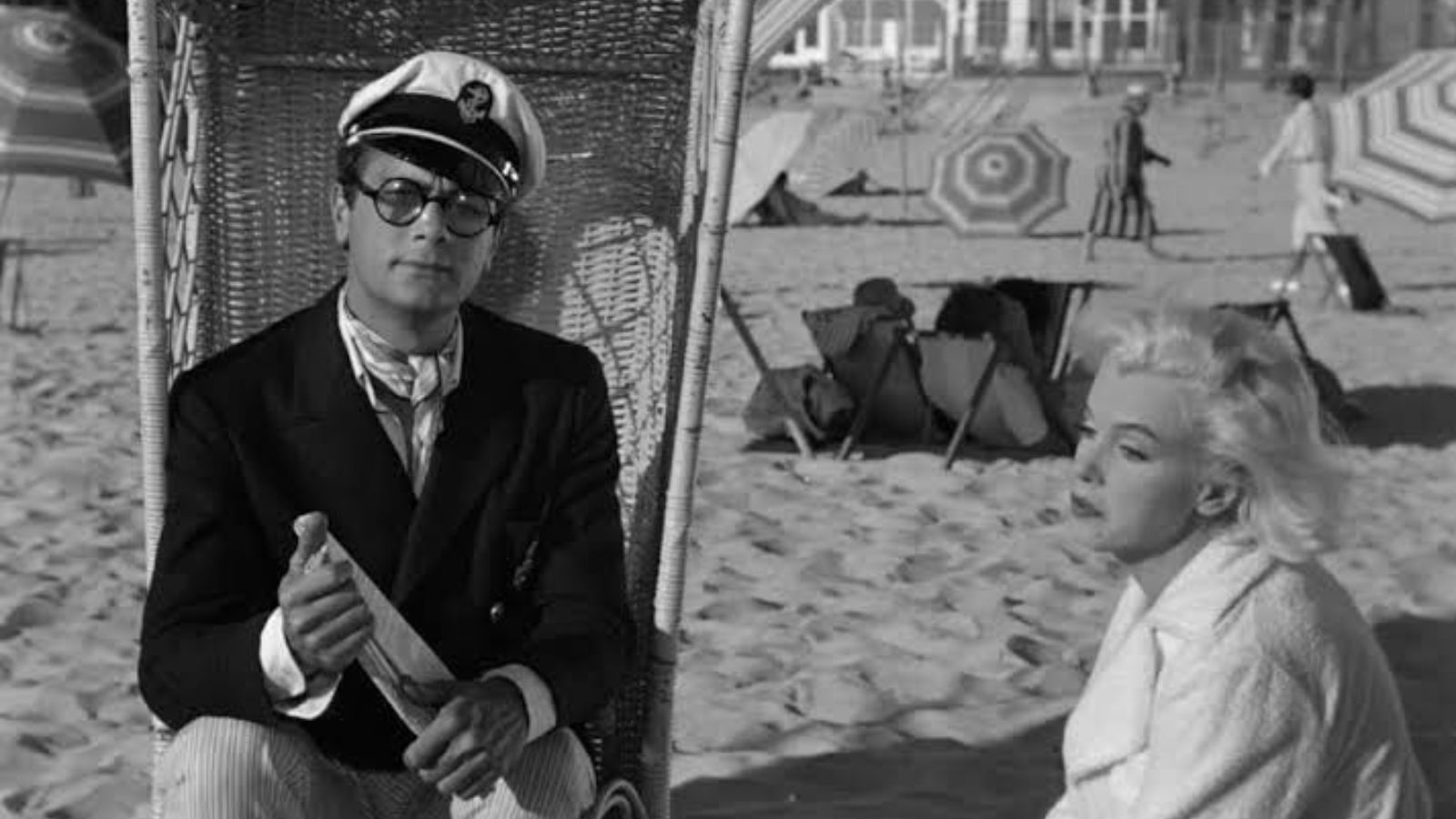 15 People Share the Very Old Movies That Are Still a 10/10
