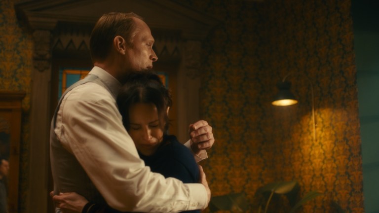 Paul Bettany and Emily Hampshire in VisionQuest