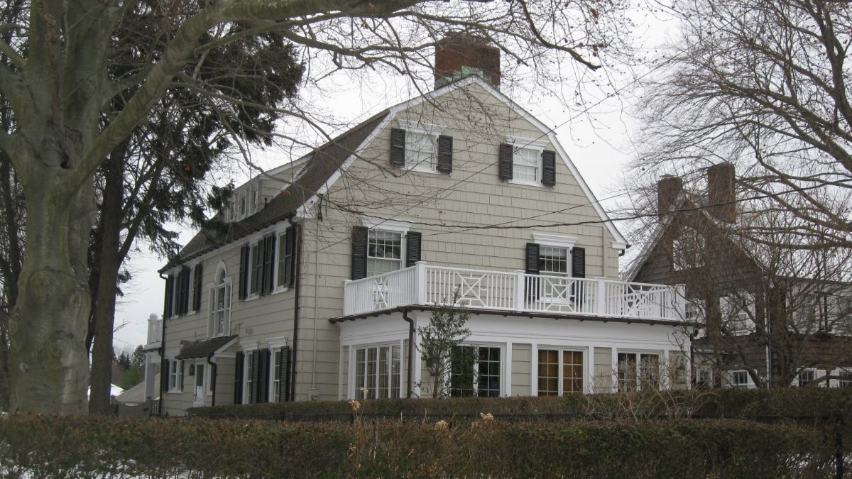 18 of the Most Famous Real-Life Hauntings
